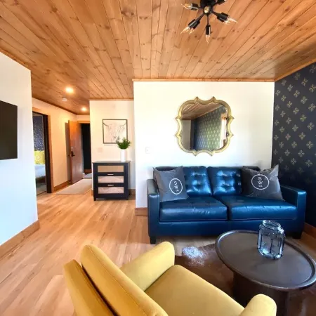 Downtown Sweetwater Suite West