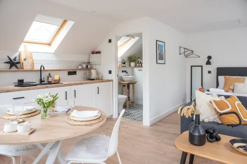 Stylish studio apartment in Frome 12’ Longleat Hotels in Frome