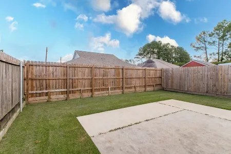 Charming 2-bedroom, 2bath home in lovely Hammond