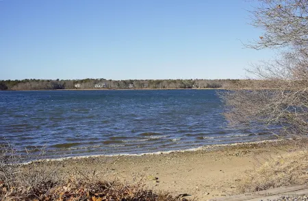 ★The Islander | Steps From Water, Fire Pit, AC★