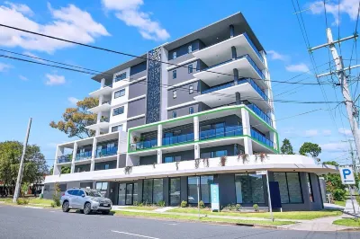 HOT New Chic 3 ensuite ap. Redcliffe, Brisbane Hotels near Redcliffe Beach