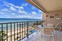 Ocean Front with a beach and Swimming pool fantastic Views at Nohonani on Maui