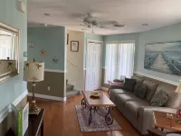 Well Equipped Pet/Smoke Free Family Home - bring your boat!