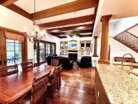 Beautiful 4BR/4BA.Close to HHI/SAV/BEU, 5 minutes to Palmetto Bluff's entrance