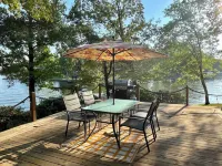 Lake Front Cottage, Private Boat Ramp & Dock, Kayaks, Arcade Games, Ping Pong
