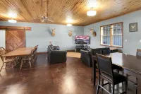 Spacious Lodge on 40 Acres!