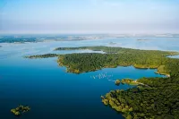 Séjour Bucolique au lac du der فنادق في Giffaumont-Champaubert