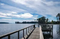 Peaceful paradise on Lake Murray