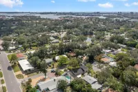 Holiday Availability! Saltwater Pool! Close to Beaches & Downtown St. Pete!