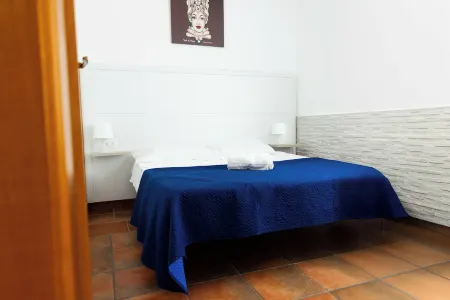 Bright Apartment with Sea View 200 Meters from the Beach wi fi Car Rental Отели в г. Balestrate