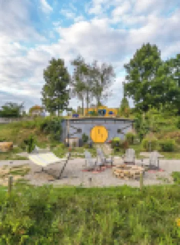 Rustic Hobbit Inspired Hocking Hills State Park 3 mi away Hot Tub Pet Friendly