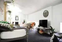 Penthouse in historic brothel, drenched in sunlight!