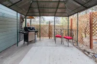 Couples romantic cabin