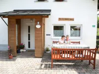 Cozy 3-Star Vacation Home, Quiet and Close to Nature for 4 People / 2 Bedrooms Hotels in Lindberg
