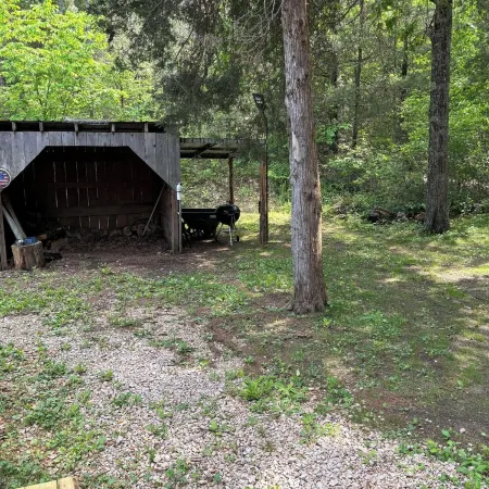 Whole house, secluded getaway near Alley Springs, Eminence , Missouri.