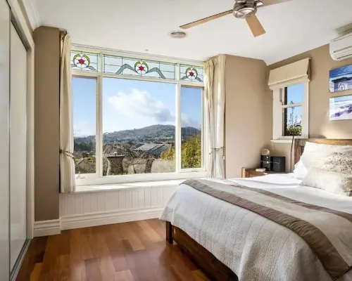 "Huonview" House on the Hill. Views for miles. 5 mins from CBD Ξενοδοχεία στην πόλη Γουοντόνγκα