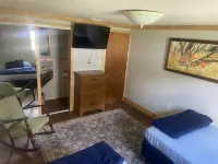 Rustic Retreat on Paradise