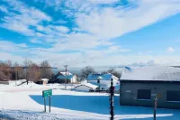 Lakeview Condo: Downtown Bayfield, Beach, Deck