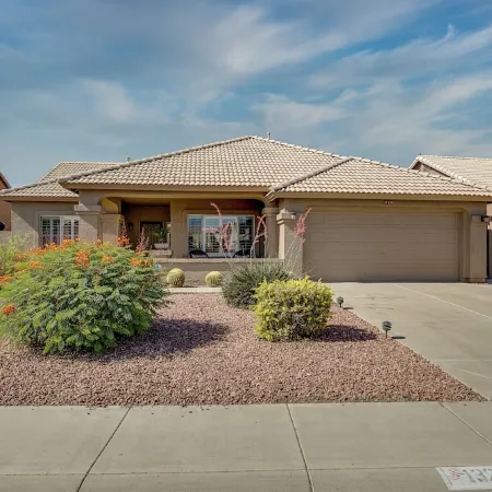 Backyard Luxury with Private Pool and Hot Tub on Golf Course