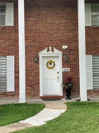 Cozy and spacious house: 7 beds & 3 bathrooms only 2 miles from I-10