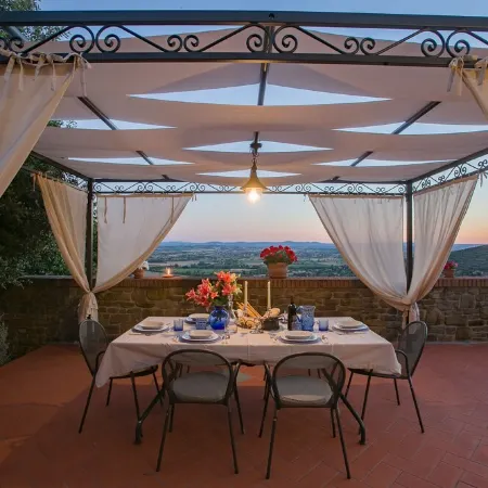 Corte della Luna, elegant villa with swimming pool surrounded by a suggestive olive grove