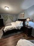 Raven Fox Farm-Country Charm! 5 BR Only 8 miles from Keeneland and BG Airport