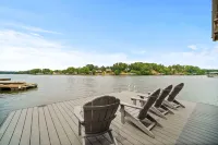 Canary Cottage Lakehouse on Jackson Lake