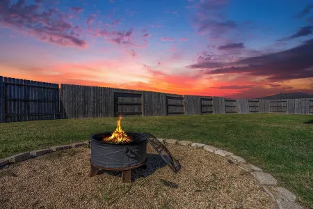 Cozy Retreat 15 mi from Galveston and JSC