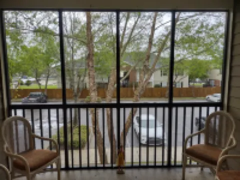 Cozy Comfortable Condo 2/2 No Chores