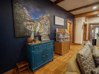 Cozy 3-Bedroom Grand Chalet in Delta, Colorado Hotels in Delta