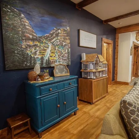 Cozy 3-Bedroom Grand Chalet in Delta, Colorado