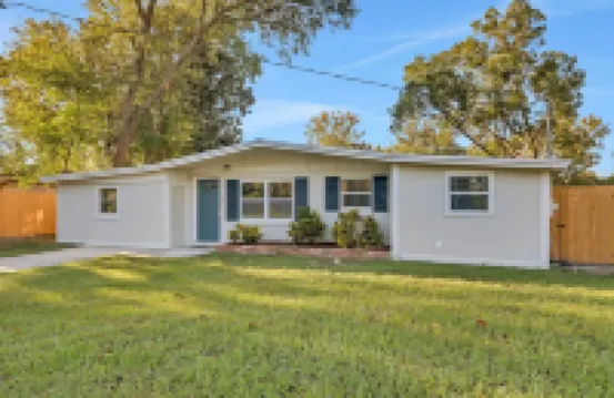 Spacious 5/2 in Orange Park