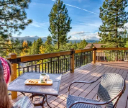 Lodge Style Cabin nr Crater Lake w Mountain Views