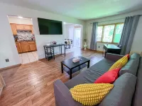 Maple Grove Retreat Haven Hotels in Maple Grove