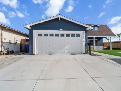 Super Spacious Family Vacation Home! Hotels near Trader Joe's