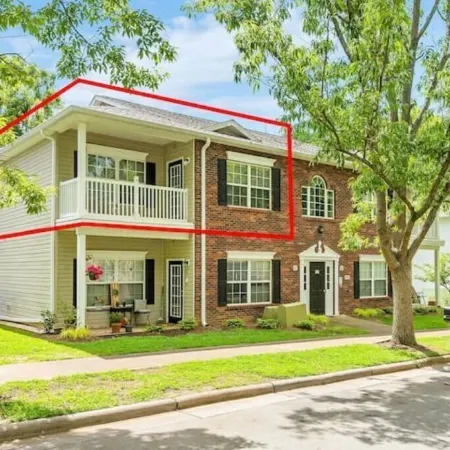 2 Bedroom Lake Norman Condo POOL