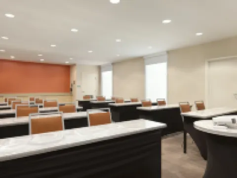 Home2 Suites by Hilton Seattle Airport Hotels in Tukwila