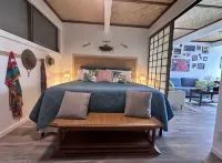 Beautiful Ocean-view Kailua-Kona Condo! 5 min walk to the beach!