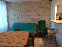 20min Poitiers city center apartment close to all amenities and attractions