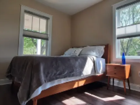 Getaway and relax! Enjoy the James River with mountain views! Hotels in Botetourt County