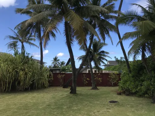 BEACH FRONT KAILUA ESTATE, OCEAN VIEWS, HUGE LUSH PRIVATE HISTORIC PROPERTY