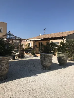 L'Oasis - a little paradise in Provence, big terrace and pool - Apartments