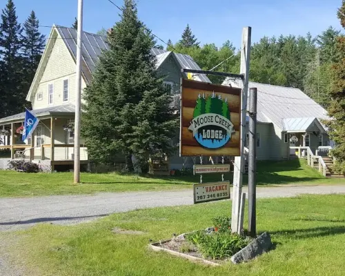 Moose Creek Lodge Great for Large Groups! Hotels in Eustis