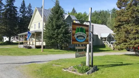 Moose Creek Lodge Great for Large Groups!