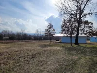 Escape To Nature’s Embrace:Uncle Joe's Creek Retreat - Click's Cabin