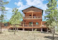 The EXECUTIVE LEVEL retreat for families and outdoor lovers in Happy Jack, AZ! Hotels near Meteor Crater Natural Landmark