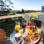 Torbay Seaview – Enjoy Oceanview’s from the spa bath