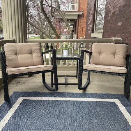 Your Hyde Park Retreat – Pet-Friendly, Walkable, Sleeps 6