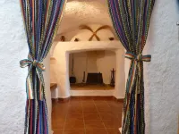 Troglodyte house with large patio and barbecue; Private and closed parking Hotels in Guadix