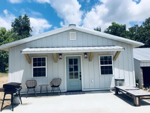 River Home& 15 acres with your own beach next to Hodgson Mill.